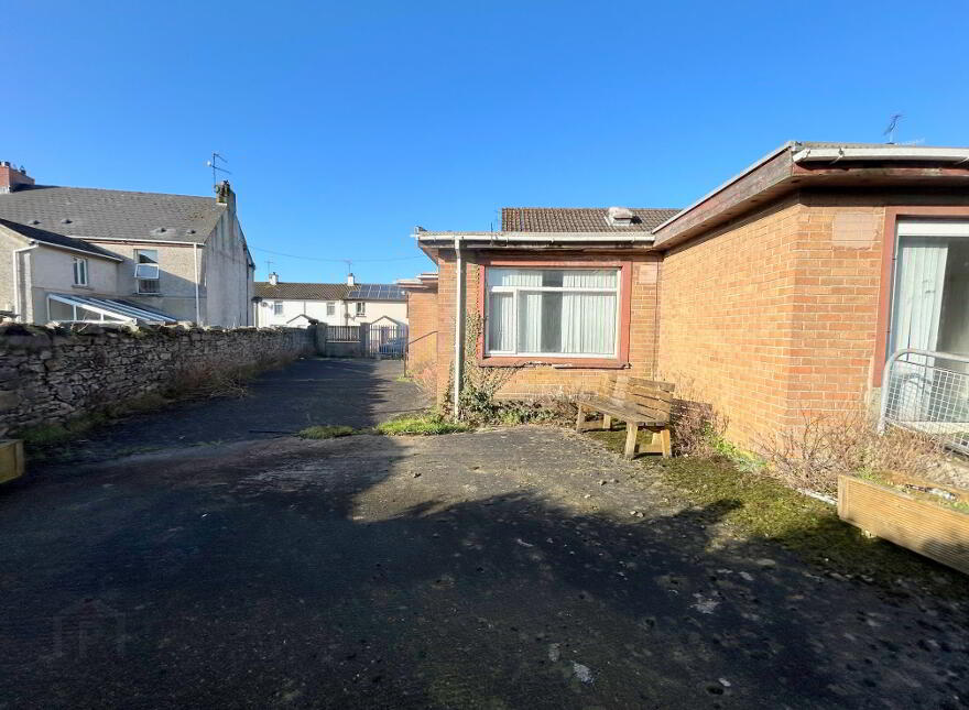 Newtown Street, Strabane, BT82 8DN