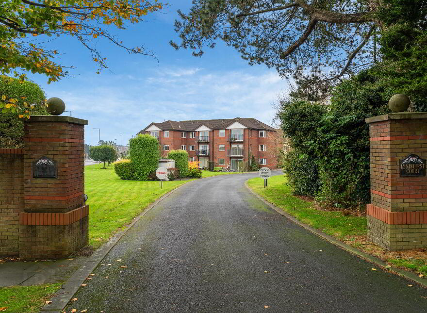 6 Lyndhurst Court, Bangor, BT19 1AP