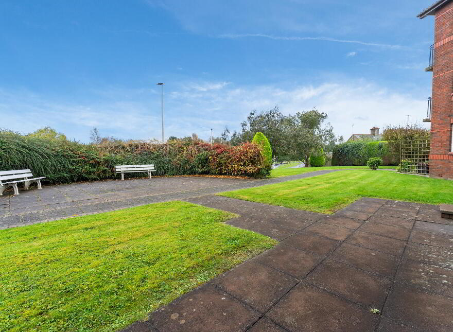 6 Lyndhurst Court, Bangor, BT19 1AP