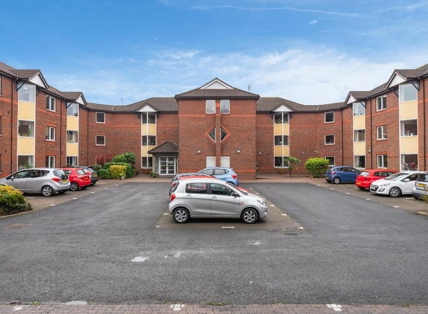 6 Lyndhurst Court, Bangor, BT19 1AP