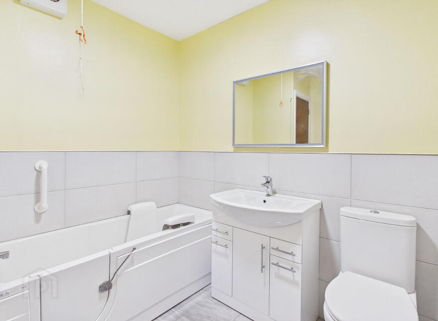 6 Lyndhurst Court, Bangor, BT19 1AP