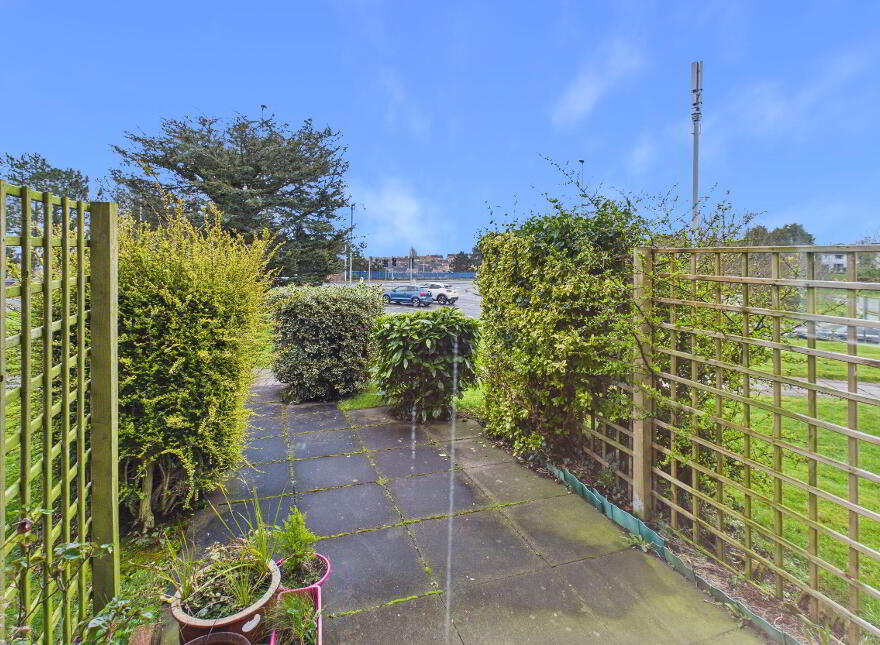 6 Lyndhurst Court, Bangor, BT19 1AP