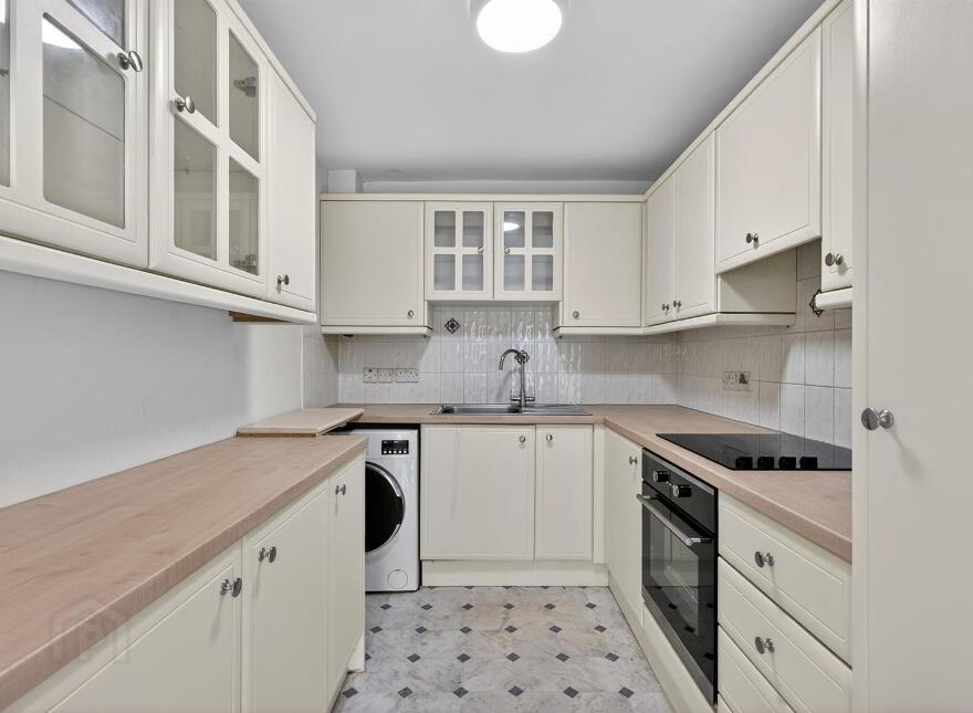 Flat 8 Sans Souci Manor, 12A Sans Souci Park, Belfast, BT9 5JZ