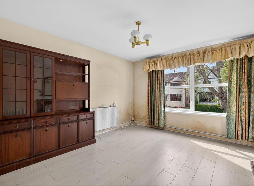 Flat 8 Sans Souci Manor, 12A Sans Souci Park, Belfast, BT9 5JZ