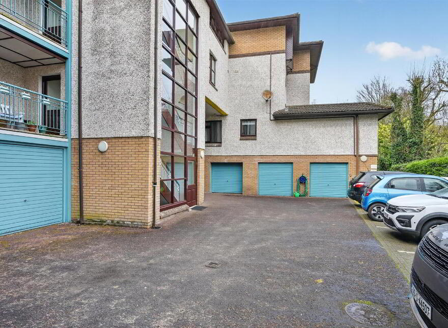 Flat 8 Sans Souci Manor, 12A Sans Souci Park, Belfast, BT9 5JZ