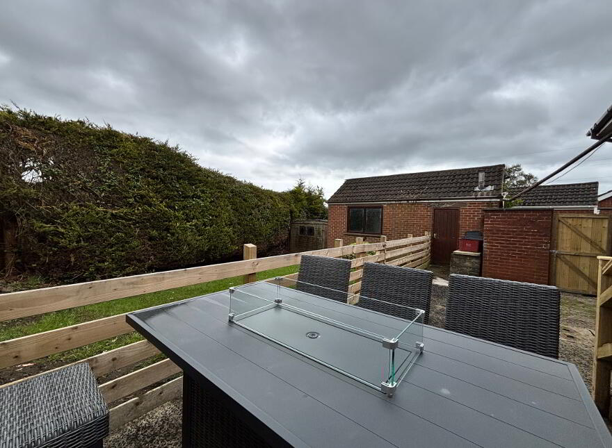 21 Prospect Gardens, Carrickfergus, BT38 8QX