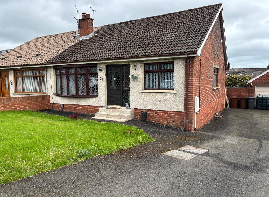 21 Prospect Gardens, Carrickfergus, BT38 8QX