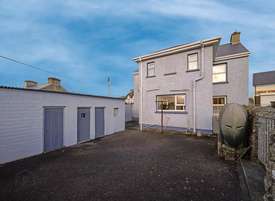 Castle Street, Ramelton, F92V4X9