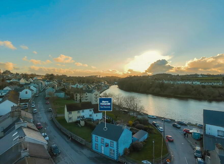 Castle Street, Ramelton, F92V4X9