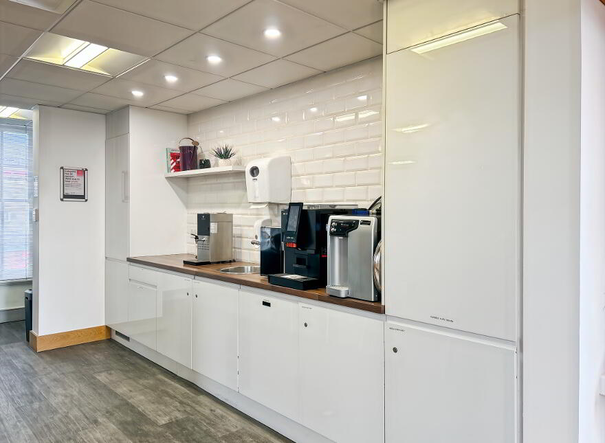 Arnott House, 12-16 Bridge Street, Belfast, BT1 1LU