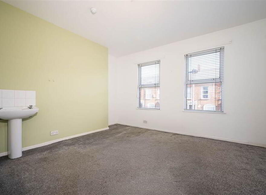 22 Tates Avenue, Belfast, Belfast, BT9 7BY
