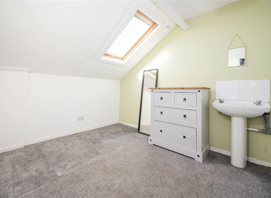 22 Tates Avenue, Belfast, Belfast, BT9 7BY