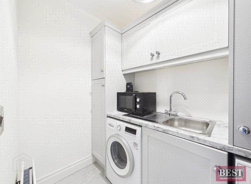 32 Seafields Court, Warrenpoint, Newry, BT34 3XB
