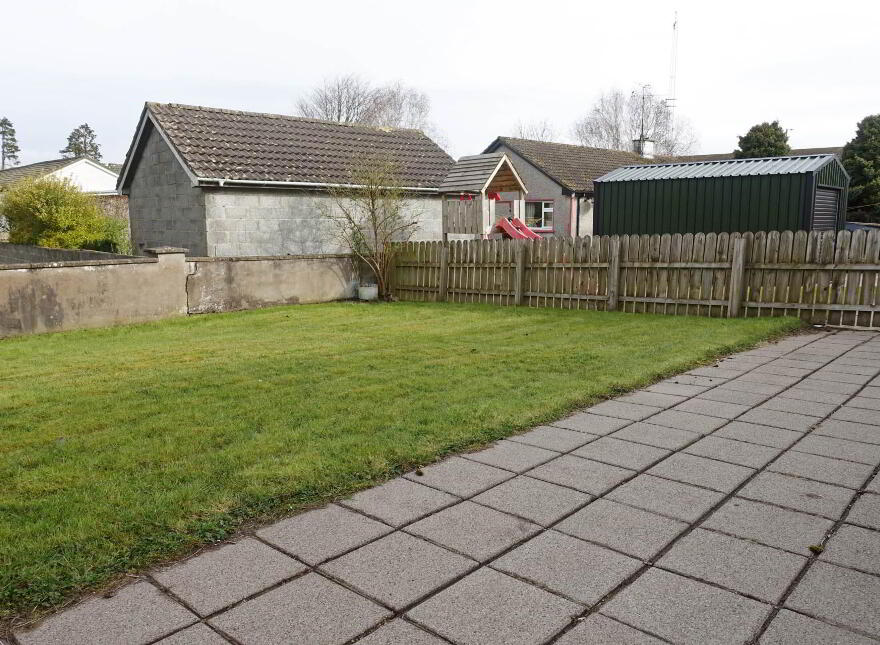 7 Rosscolban Court, Enniskillen, BT93 1UL