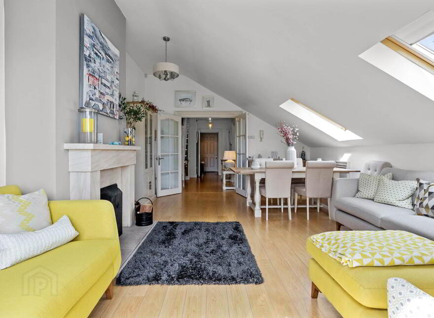 17C Church Road, Helens Bay, BT19 1TP