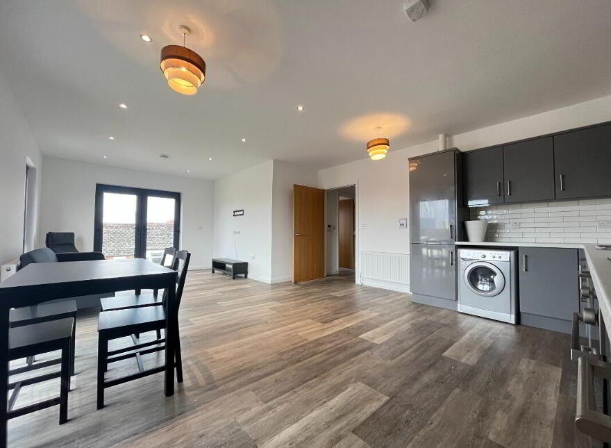 Apt 3, 94 Sunnyside Street, Belfast, BT7 3EG