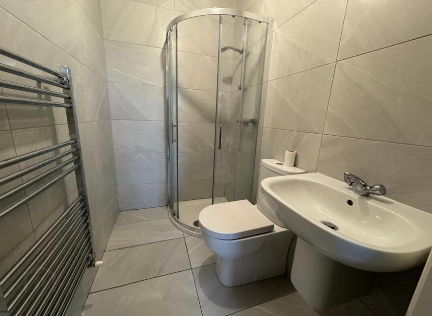Apt 3, 94 Sunnyside Street, Belfast, BT7 3EG
