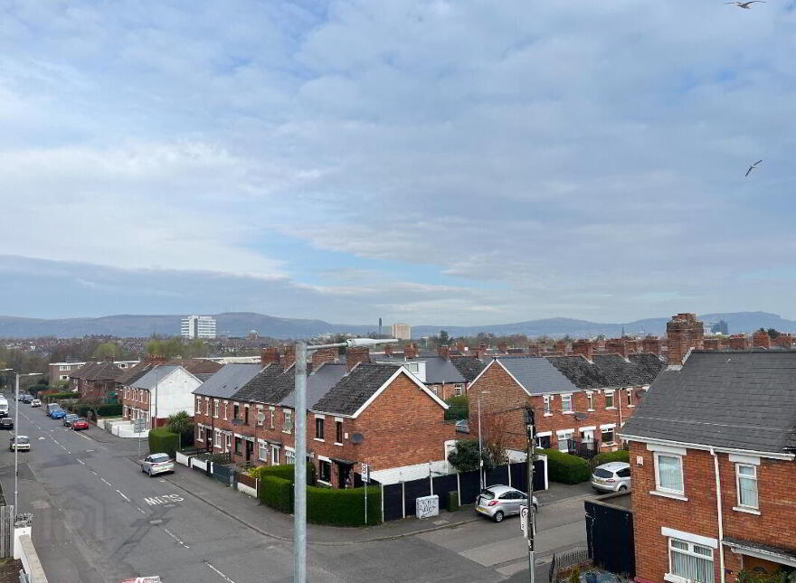 Apt 3, 94 Sunnyside Street, Belfast, BT7 3EG