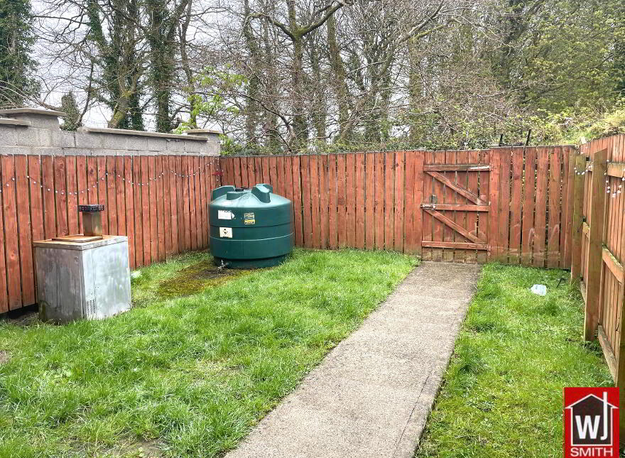 25 Garag Hill, Castlederg, BT81 7GX