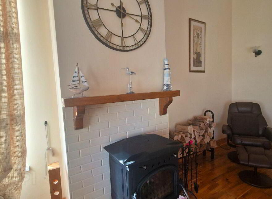 Chapel Road, Brinlack, F92R120