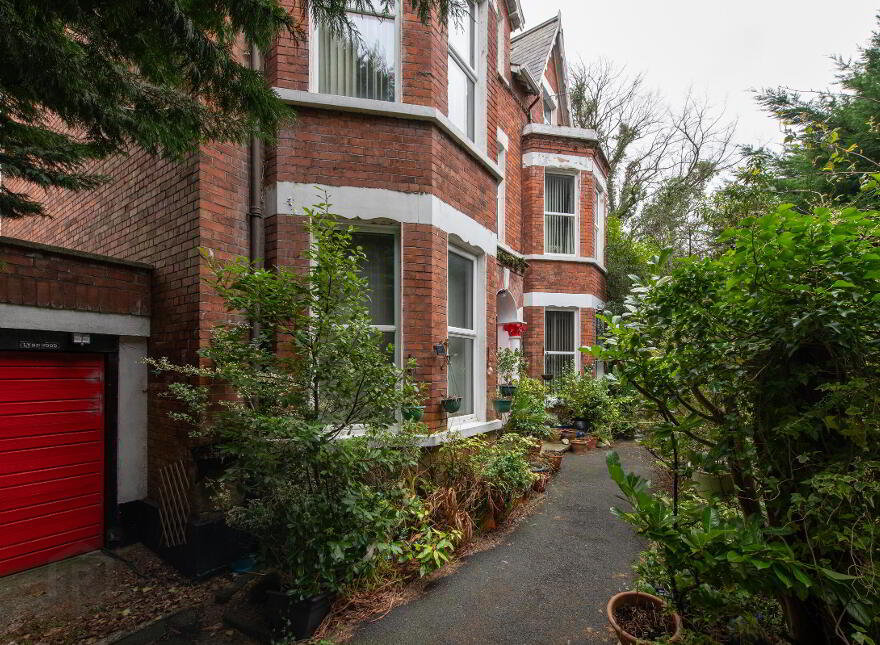 Lynnwood, Chichester Park Central, Belfast, BT15 5DT