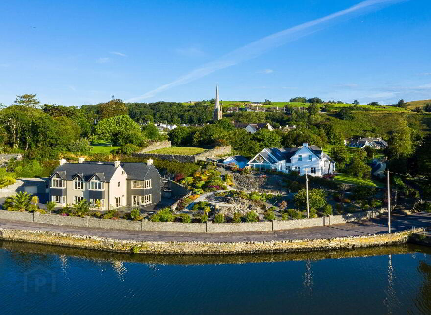Sunny Rock, Church Road, Rosscarbery, P85PX26