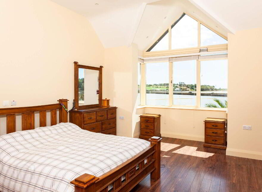 Sunny Rock, Church Road, Rosscarbery, P85PX26