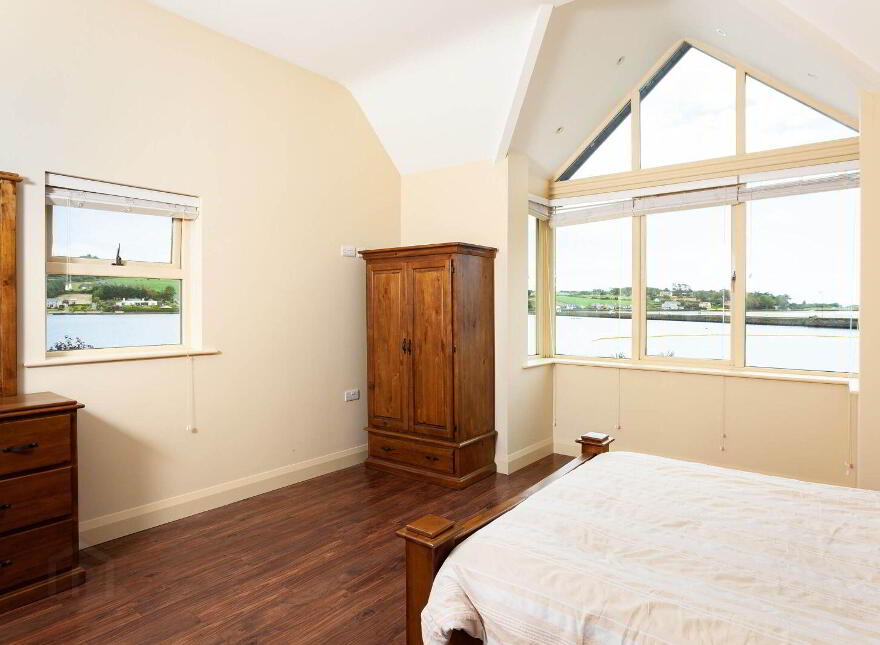Sunny Rock, Church Road, Rosscarbery, P85PX26
