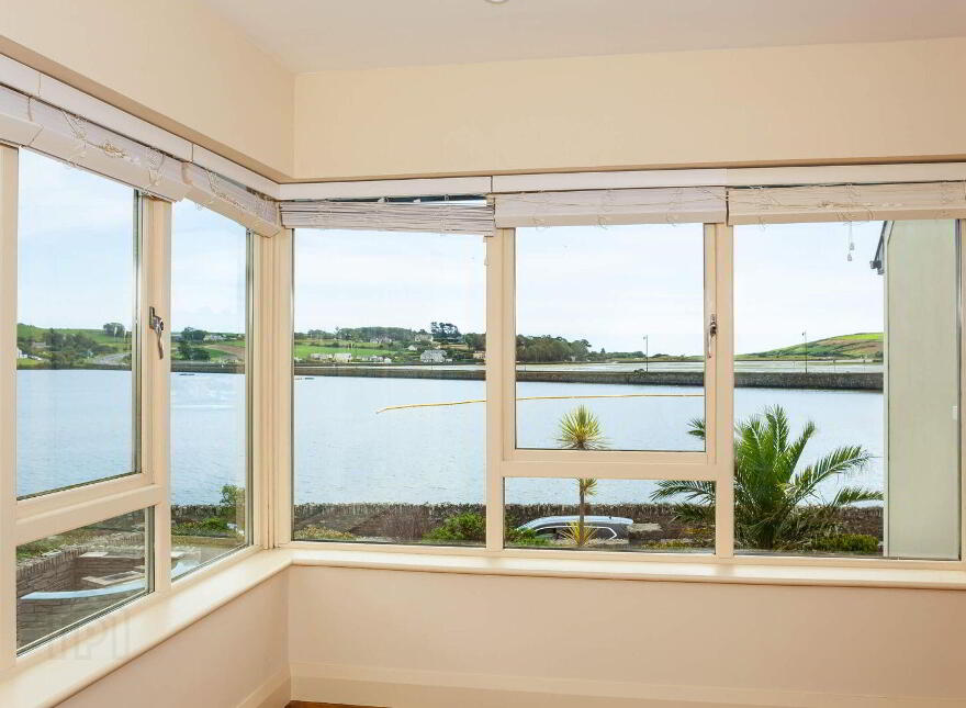 Sunny Rock, Church Road, Rosscarbery, P85PX26
