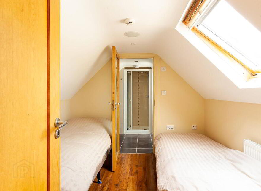 Sunny Rock, Church Road, Rosscarbery, P85PX26