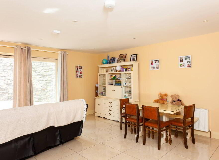 Sunny Rock, Church Road, Rosscarbery, P85PX26