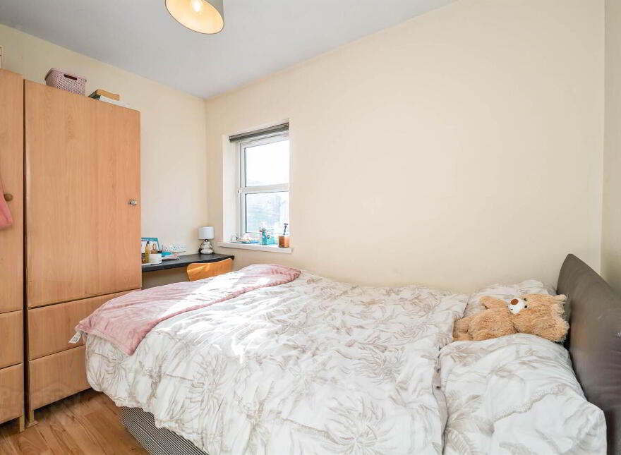 Great Apartment, 2B Rugby Avenue, Queens Quarter, Belfast, BT7 1RG