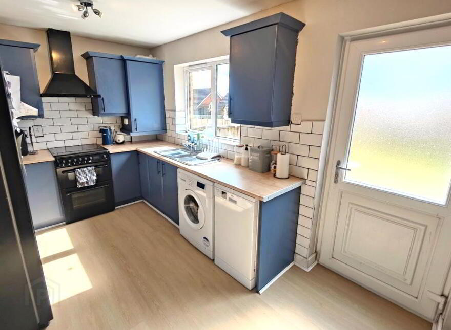5 Lyndhurst Row, Belfast, BT13 3XX