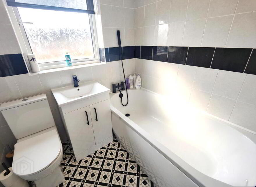 5 Lyndhurst Row, Belfast, BT13 3XX