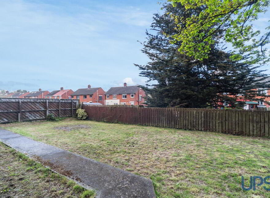 28 Moyard Park, Belfast, BT12 7FS
