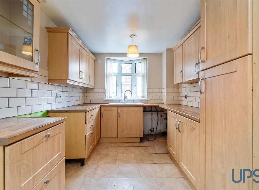 28 Moyard Park, Belfast, BT12 7FS