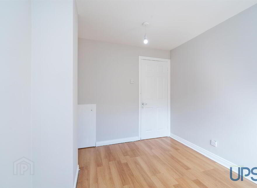 28 Moyard Park, Belfast, BT12 7FS