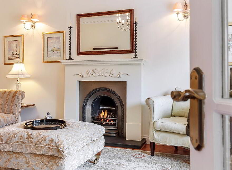 24 Main Street, Royal Hillsborough, BT26 6AE