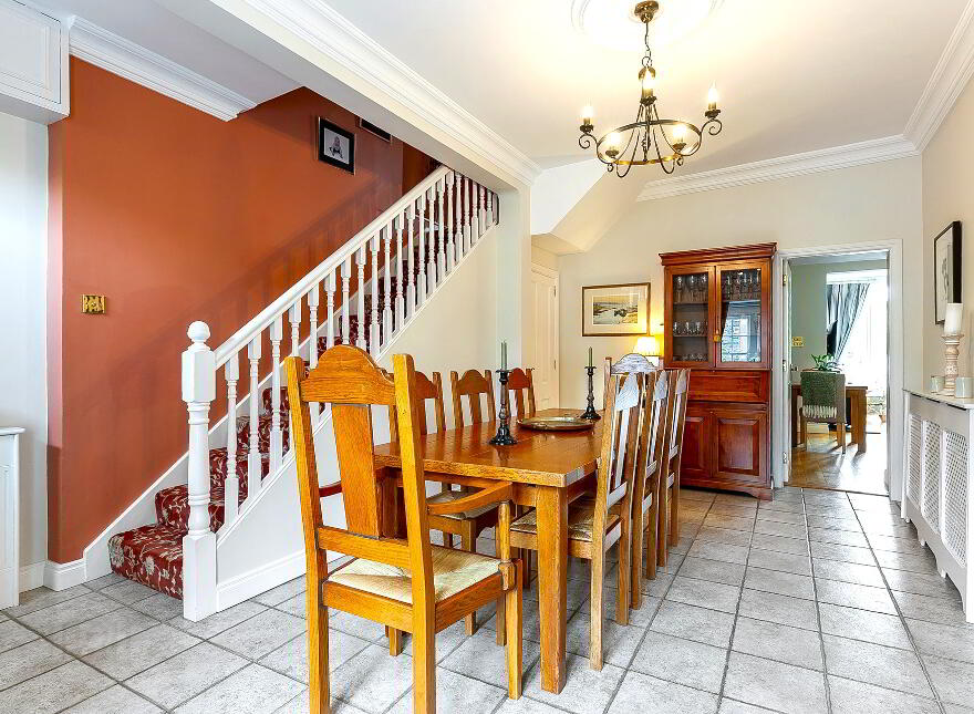 24 Main Street, Royal Hillsborough, BT26 6AE