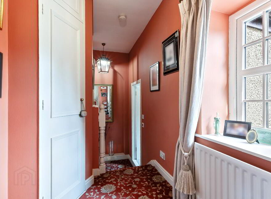 24 Main Street, Royal Hillsborough, BT26 6AE