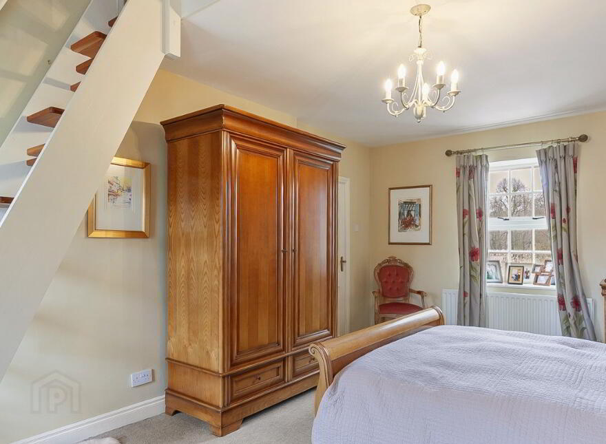 24 Main Street, Royal Hillsborough, BT26 6AE