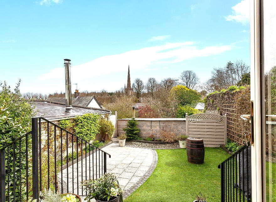24 Main Street, Royal Hillsborough, BT26 6AE