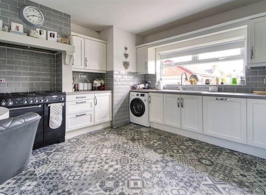 18 Whitla Road, Lisburn, BT28 3PP