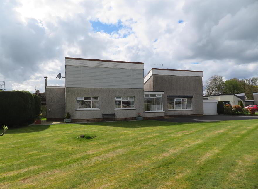 6 Oaklands, Waringstown, Craigavon, BT66 7QQ