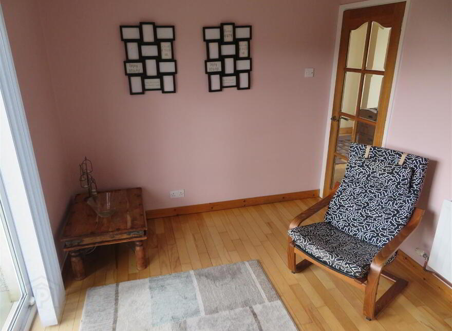 6 Oaklands, Waringstown, Craigavon, BT66 7QQ