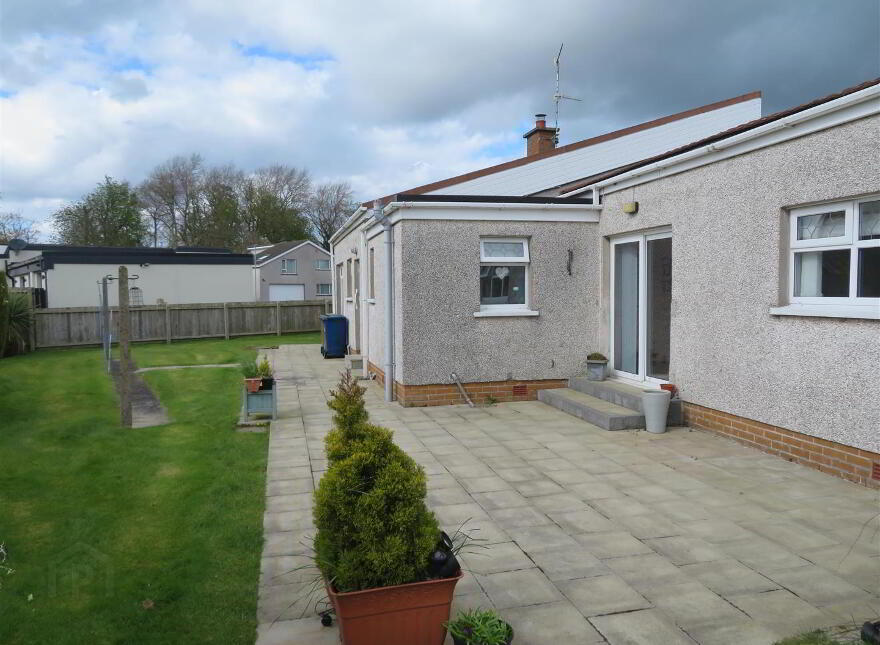 6 Oaklands, Waringstown, Craigavon, BT66 7QQ