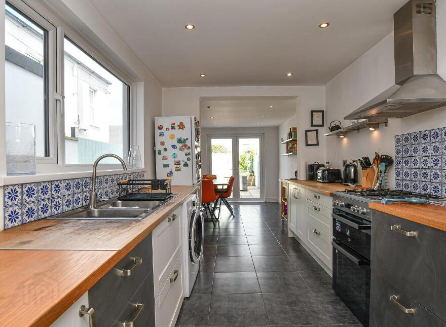 65 Victoria Road, Bangor, BT20 5ER photo 3