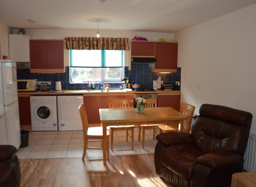 Flat 2 72 Fitzroy Av, Belfast, BT7 1HX
