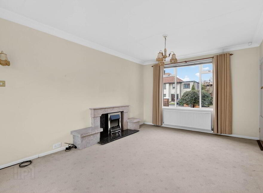 10 Waverley Avenue, Lisburn, BT28 1JS