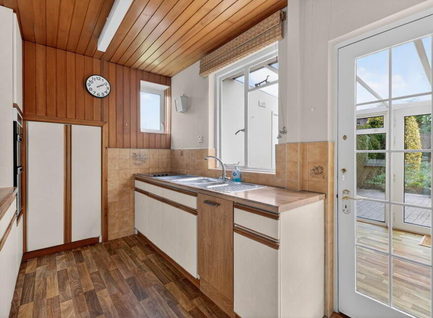 10 Waverley Avenue, Lisburn, BT28 1JS